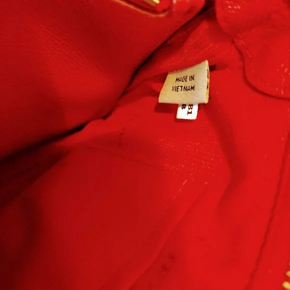 Coach Red Wristlet with Removable Matching Pouch - Picture 6 of 15